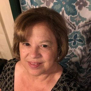 Meet your Posher, Dena